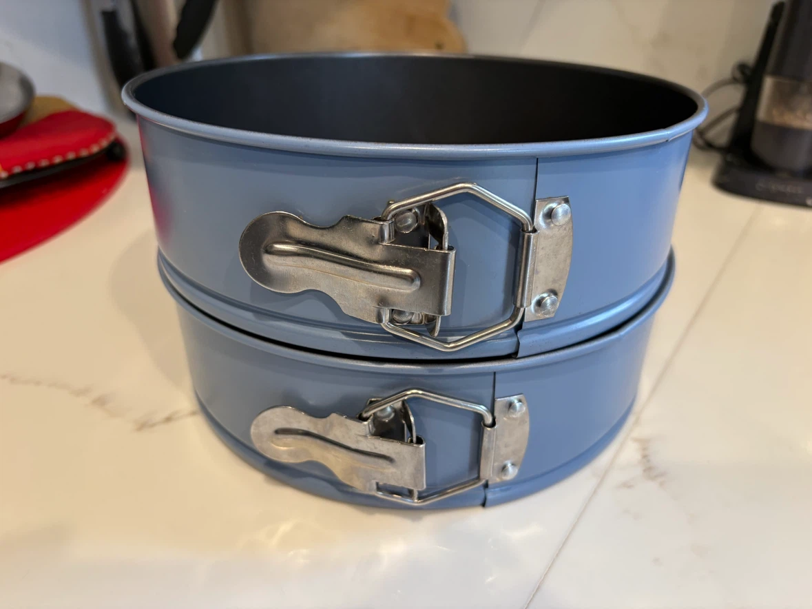 Brand new Two Blue Springform Pans - photo 2