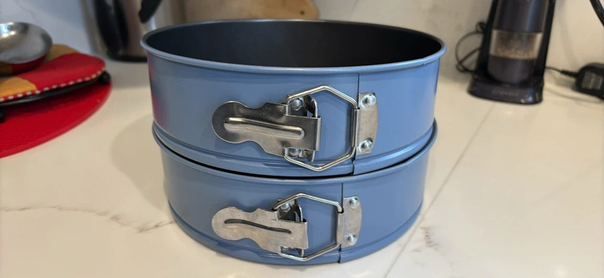 Brand new Two Blue Springform Pans - photo 3