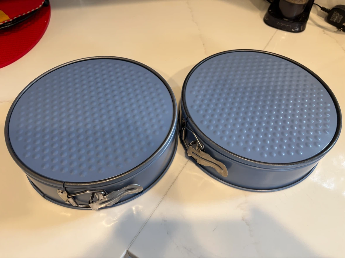 Brand new Two Blue Springform Pans - photo 5
