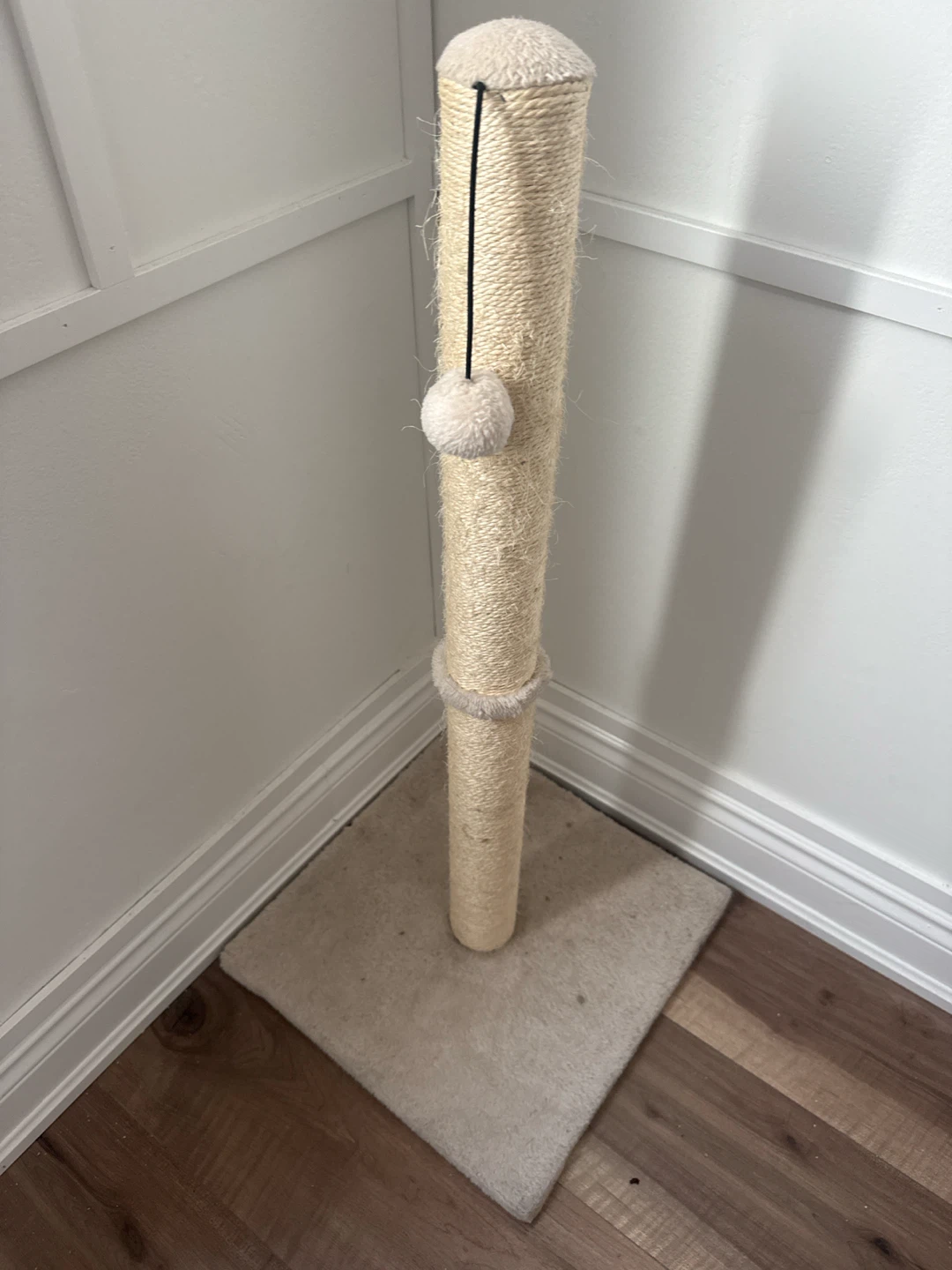 Cat scratching post