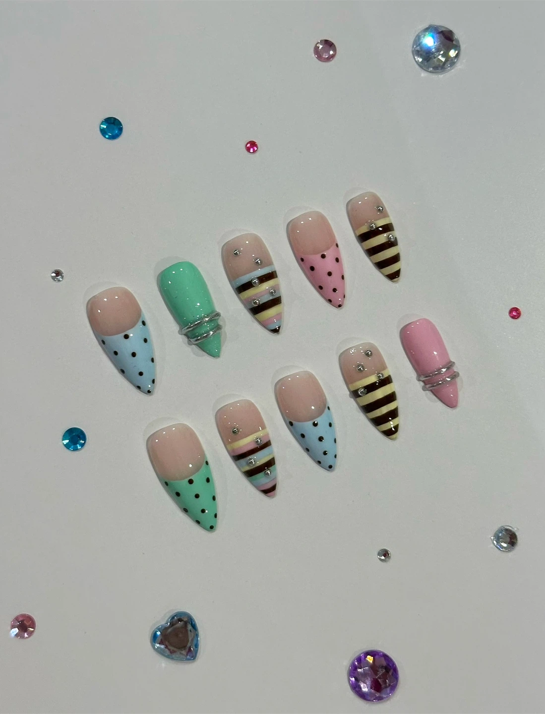 Press on nails