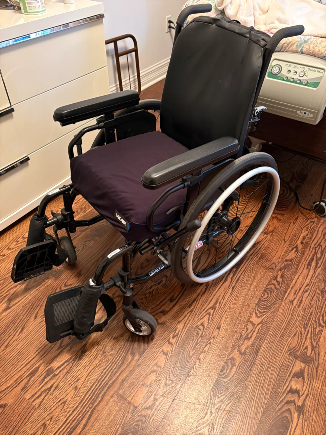 Catalyst manual wheelchair with Comfort Acta-Relief
