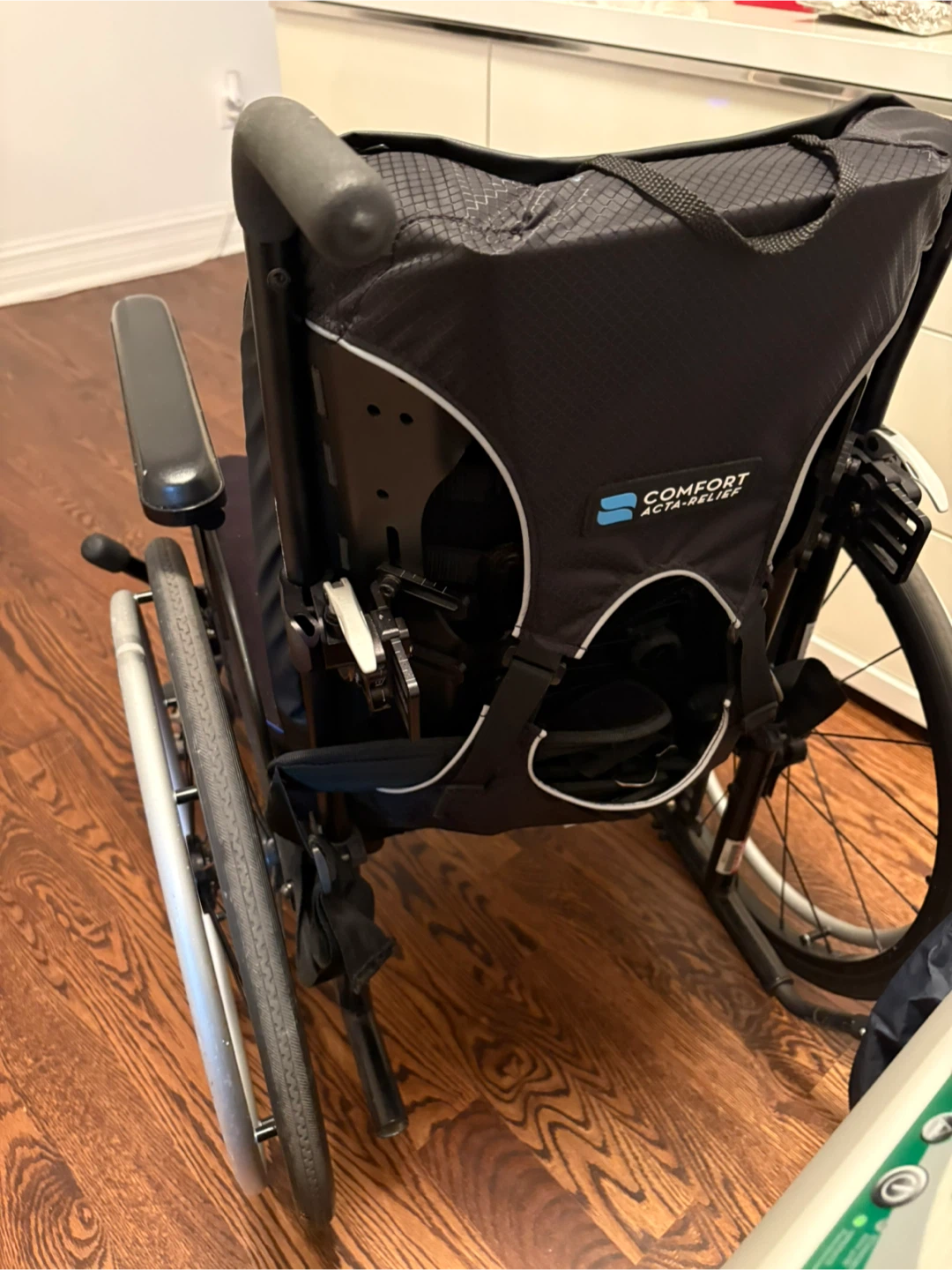 Catalyst manual wheelchair with Comfort Acta-Relief - photo 2