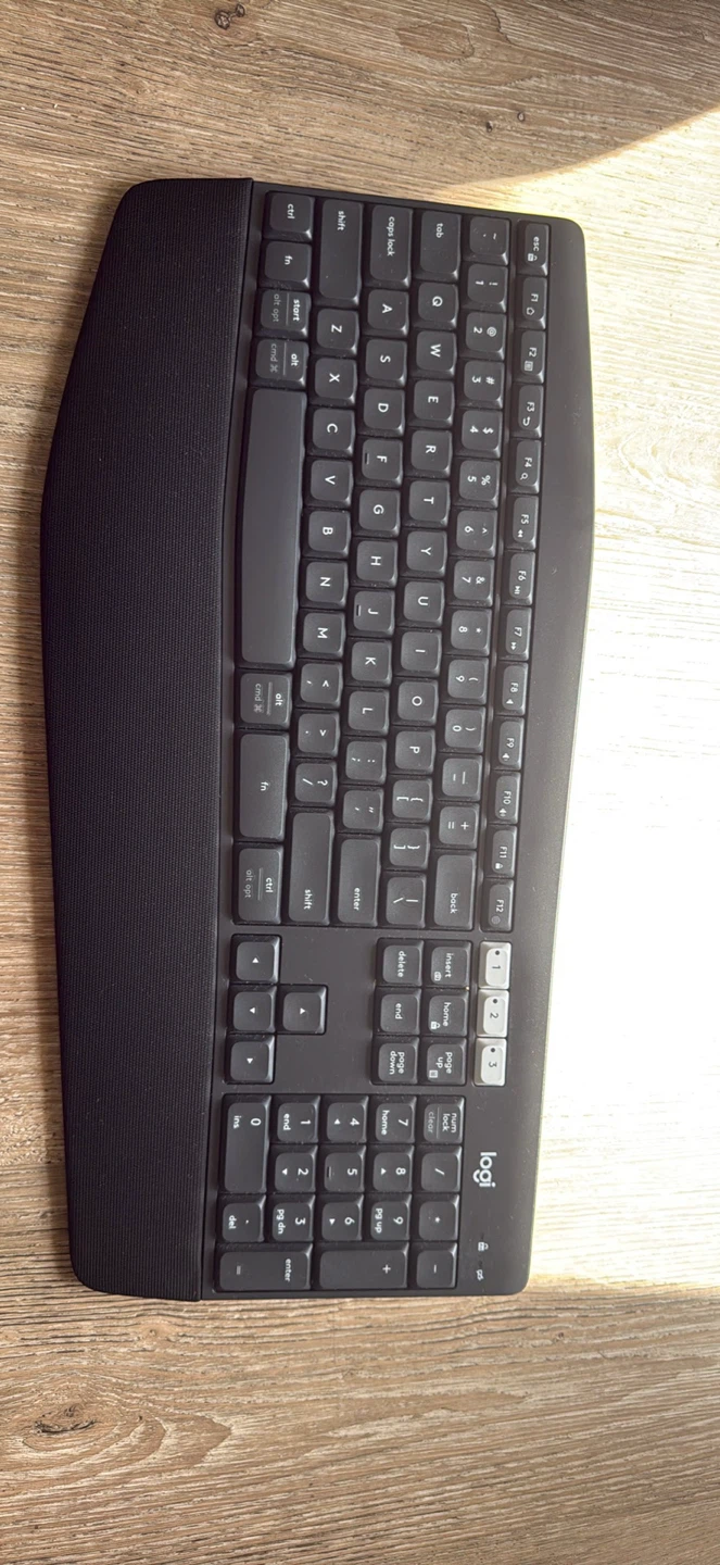 Logitech K850 Wireless Keyboard - photo 2