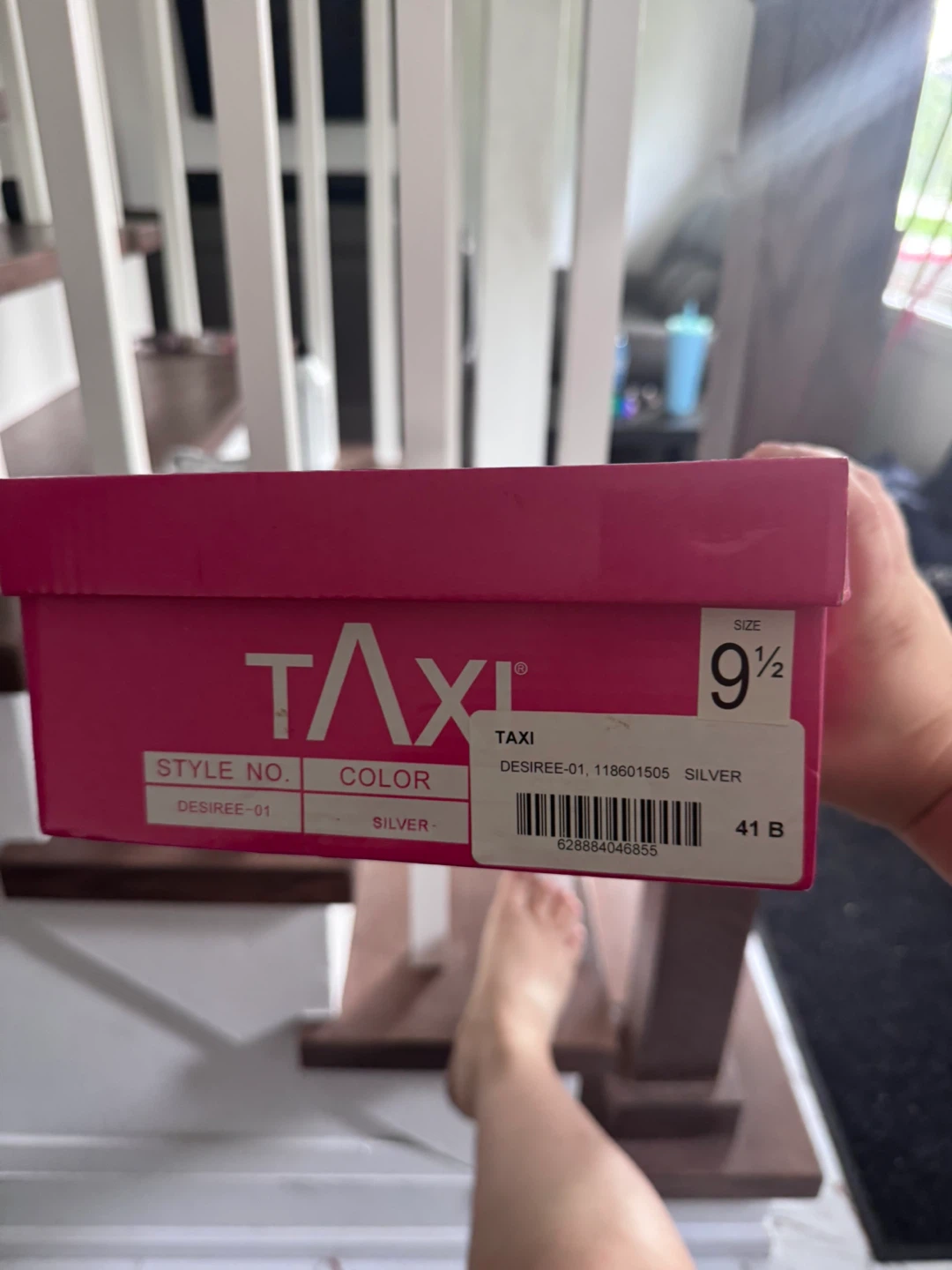 Taxi Silver Stiletto Heels Size 9.5 - photo 2