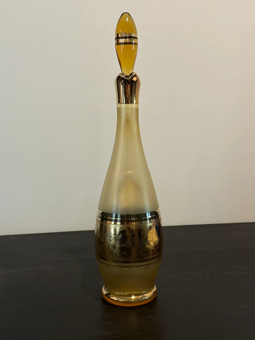 Vintage Amber Glass Decanter with Gold Detailing - photo 5