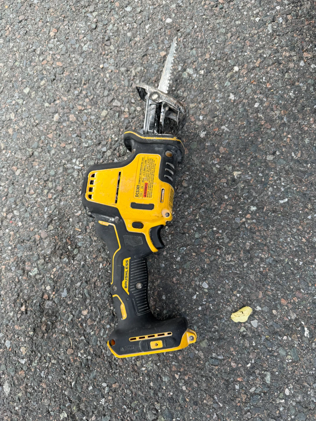 DeWalt DCS369 20V Brushless Compact Reciprocating Saw
