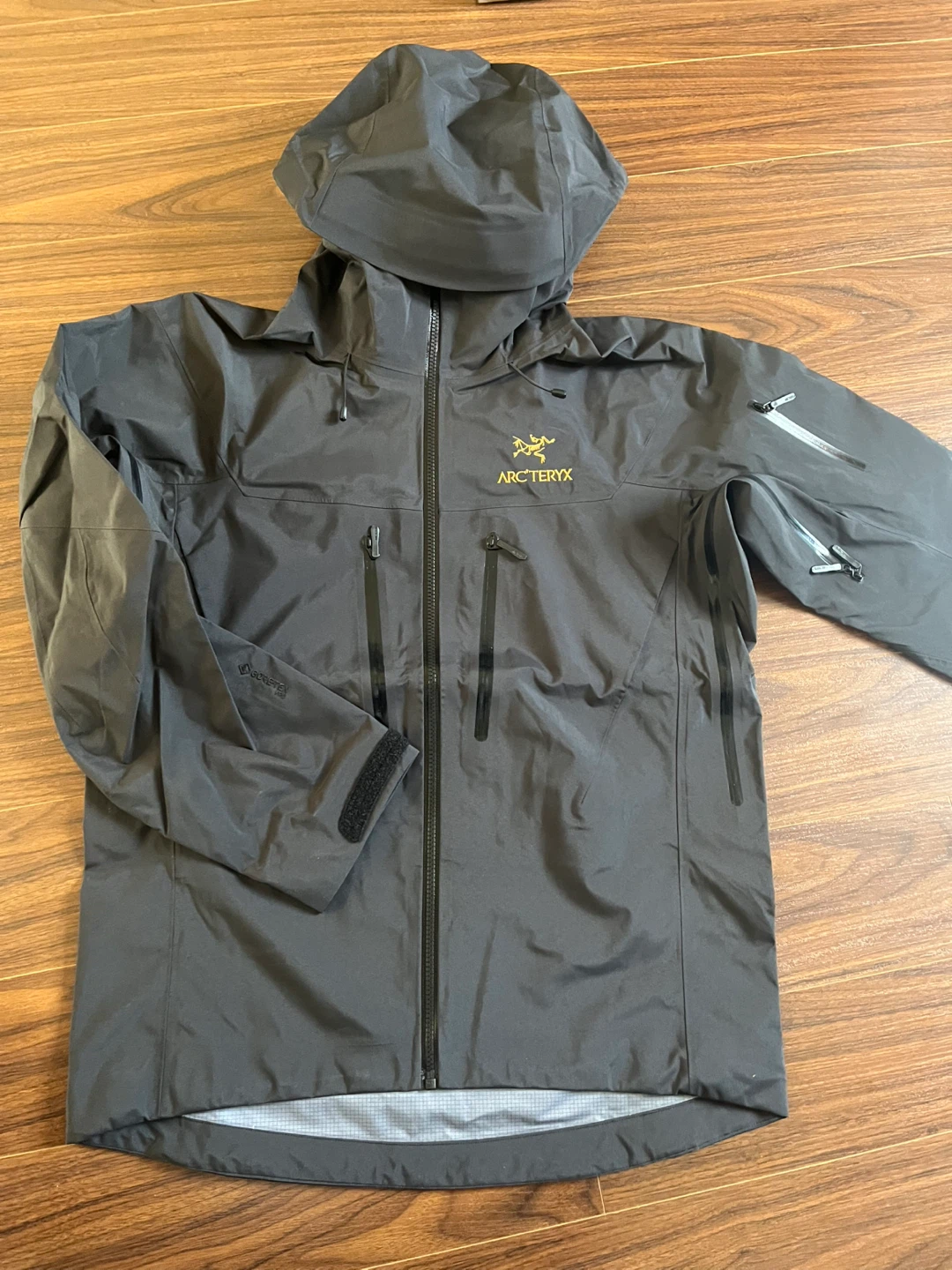 Arc'teryx Alpha SV Jacket Size M