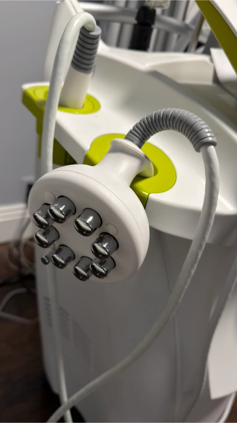 Venus Versa Multi-Treatment Aesthetic Device - photo 2