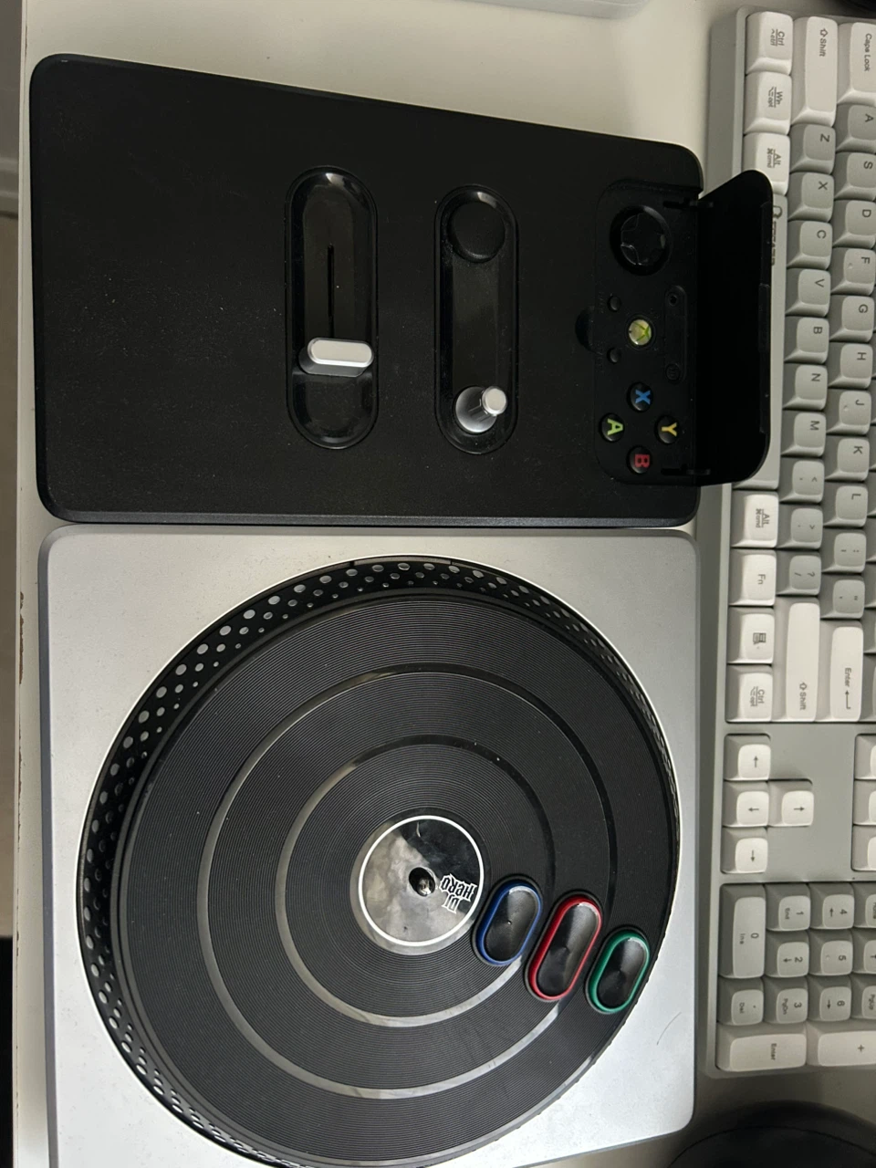 DJ Hero Turntable Controller for Xbox 360