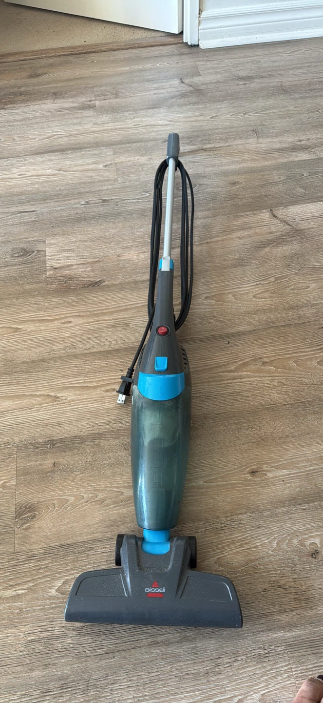Bissell Stick Vacuum - photo 2