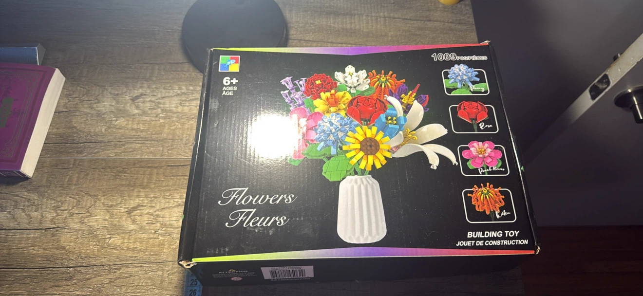 Flowers Building Toy Set off brand legos