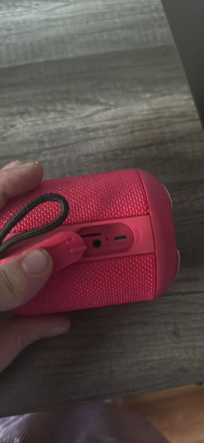 Red Miltone medium Bluetooth speaker - photo 2