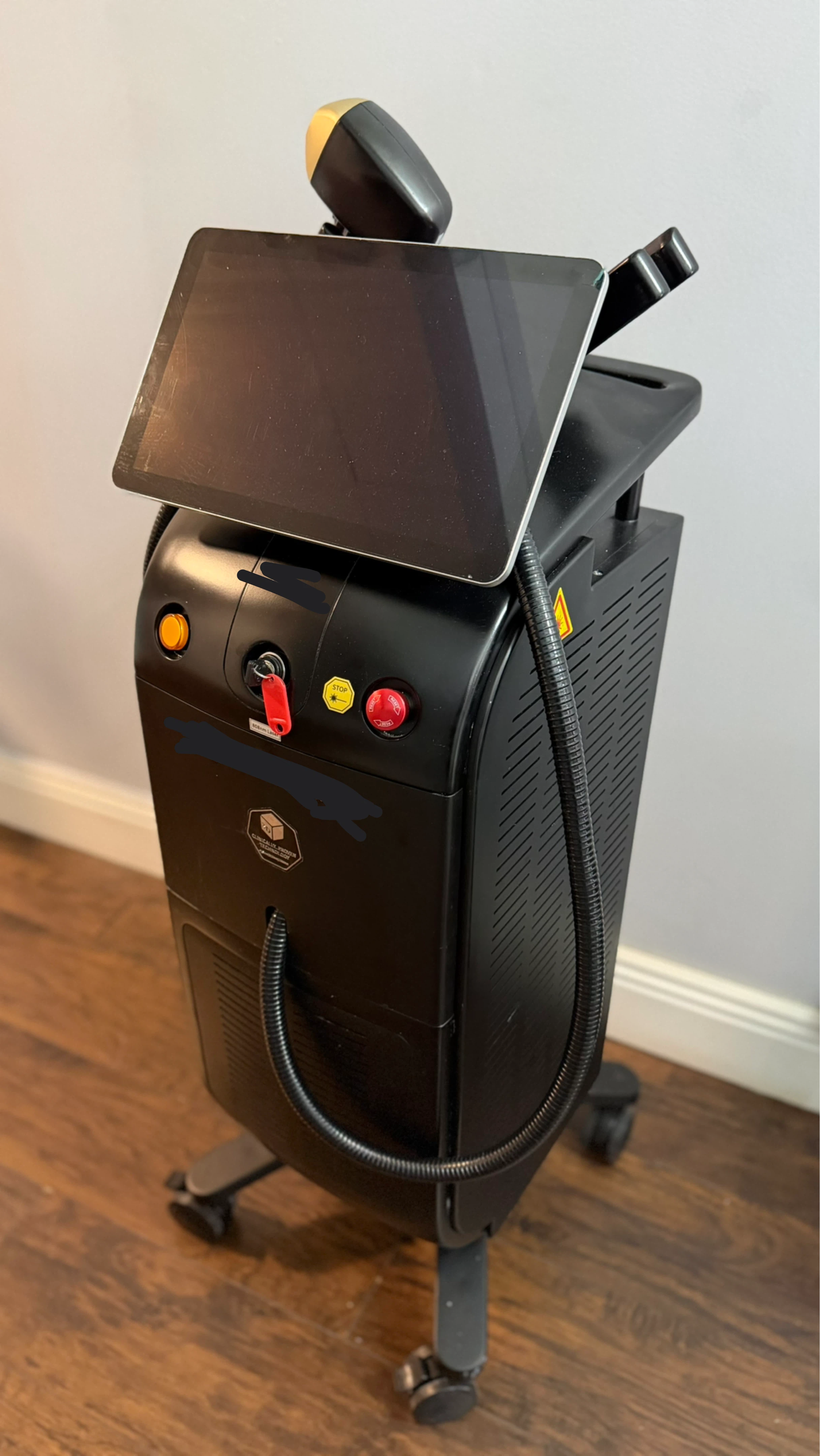 Generic modern affected Titanium Laser Machine - photo 2