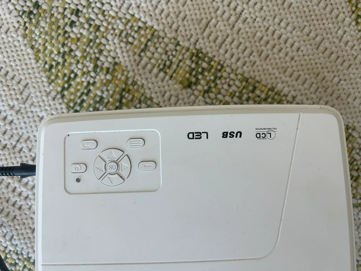 Jinhoo LCD LED Projector - photo 3