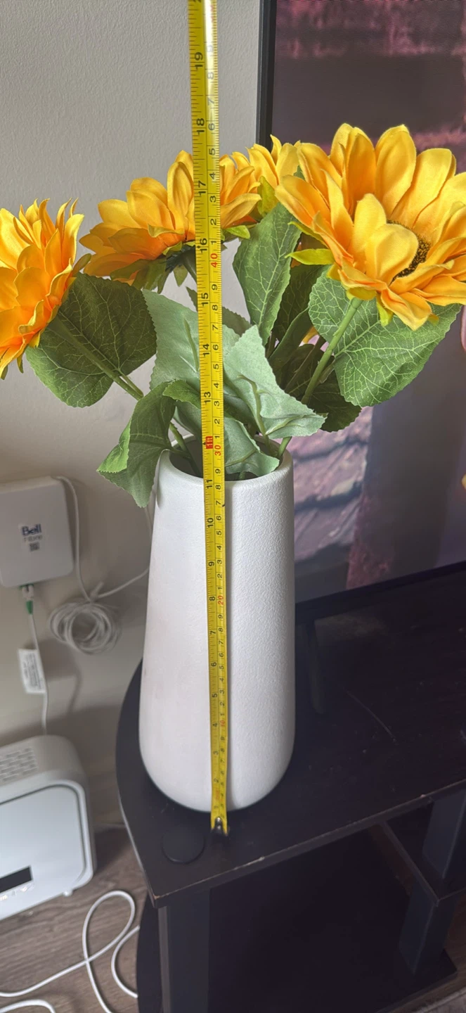Minimalist white textured vase - photo 2