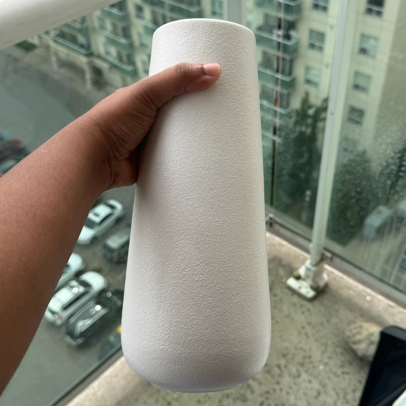 Minimalist white textured vase - photo 3