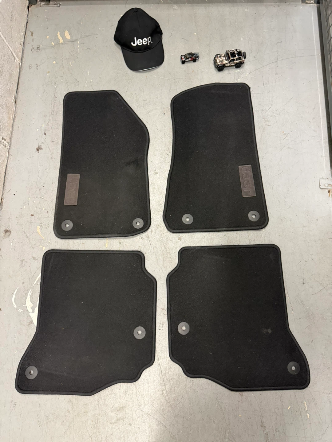 Jeep Floor Mats Set includes everything in picture