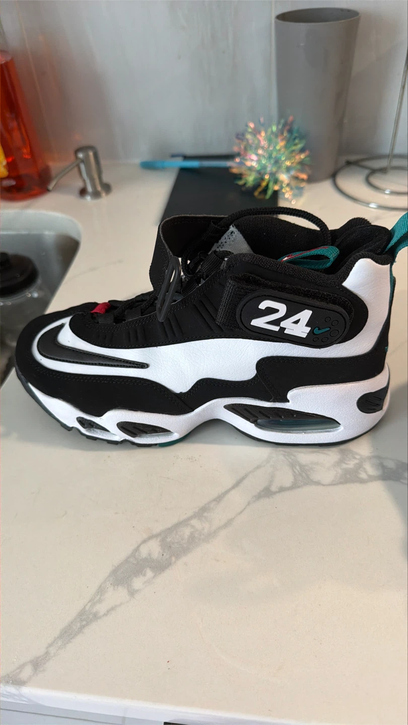 Nike Air Griffey Max 1 GS - Size 5Y - photo 4