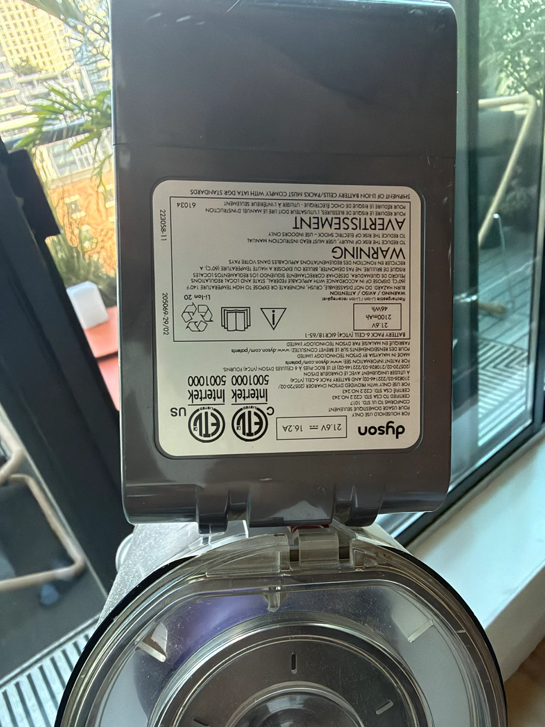 Dyson V6 Origin Cordless Vacuum - photo 3