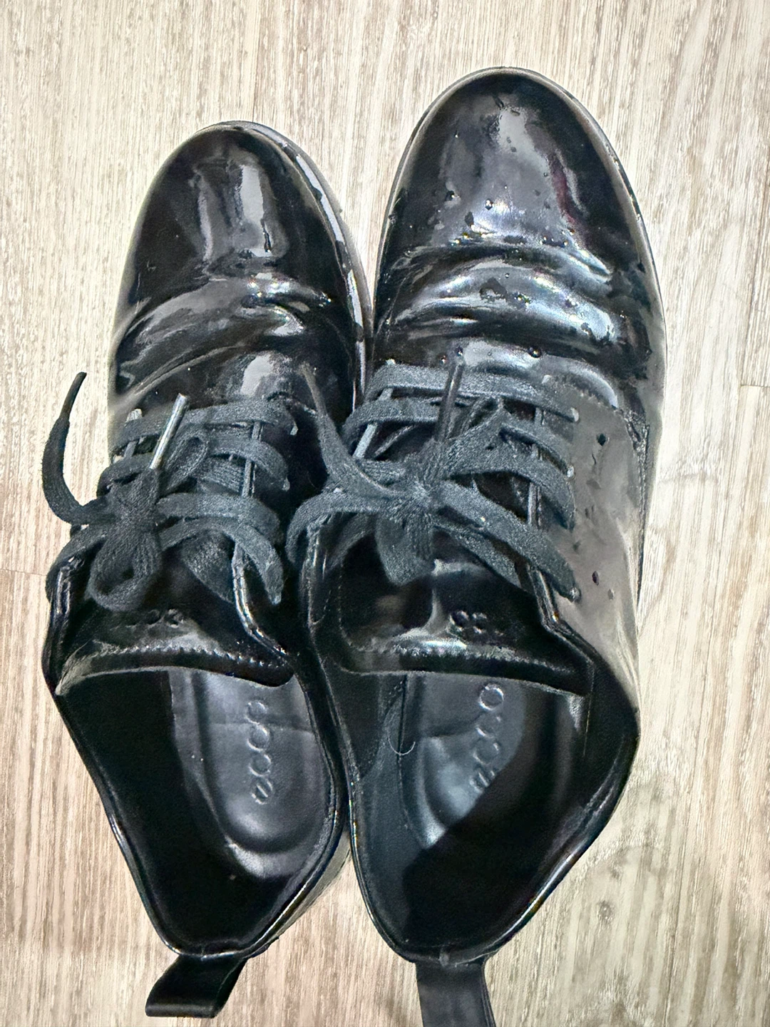 ECCO Black Patent Leather Lace-Up Shoes - photo 2