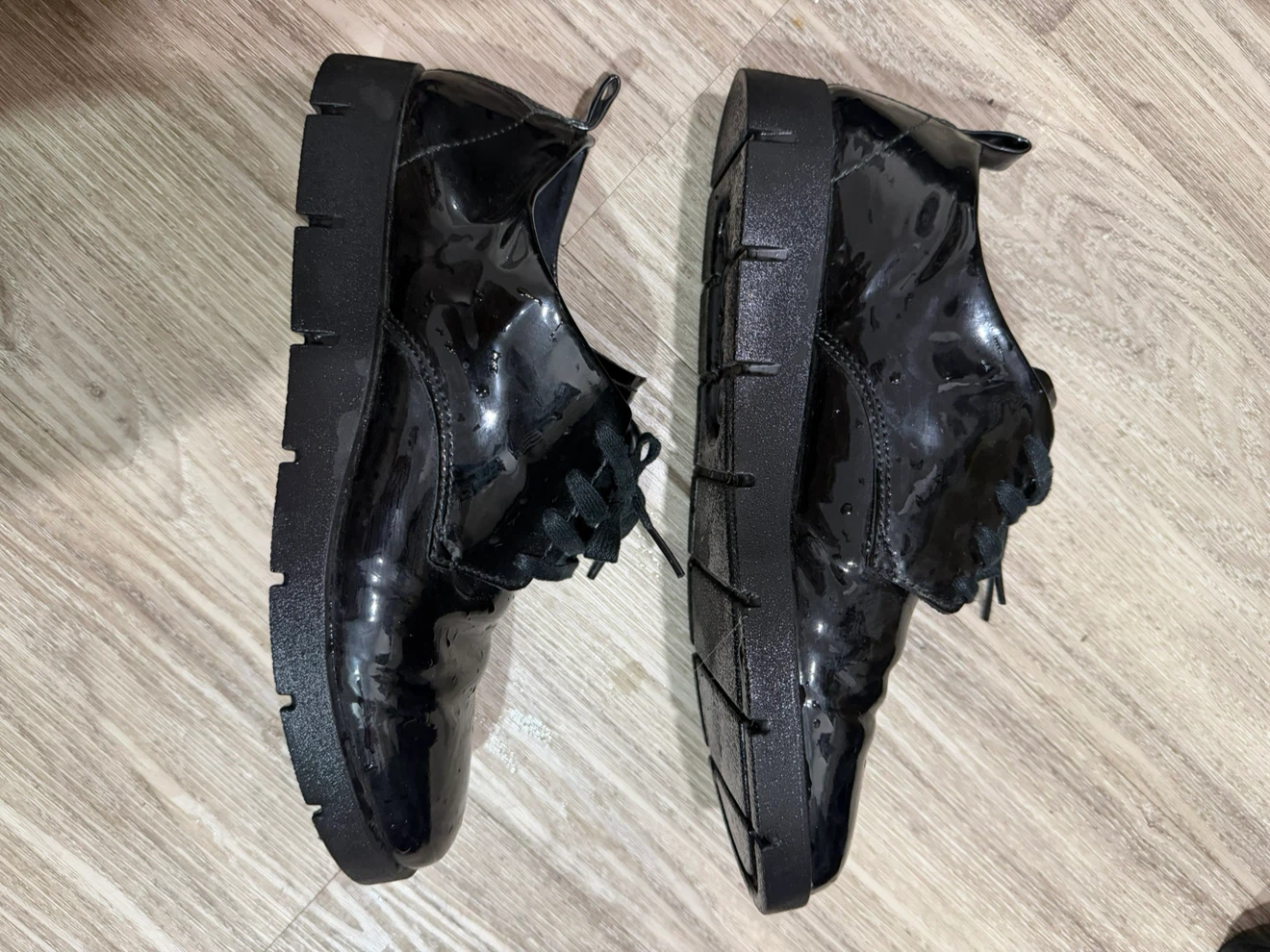 ECCO Black Patent Leather Lace-Up Shoes - photo 4