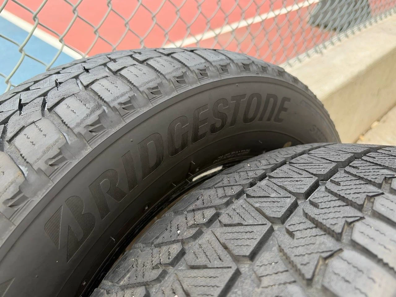Pair of 215/65R16 BridgeStone Blizzak winter tires - photo 2