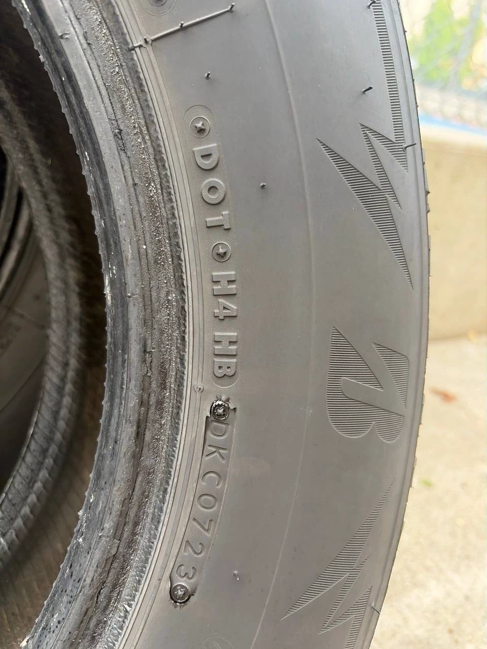 Pair of 215/65R16 BridgeStone Blizzak winter tires - photo 4