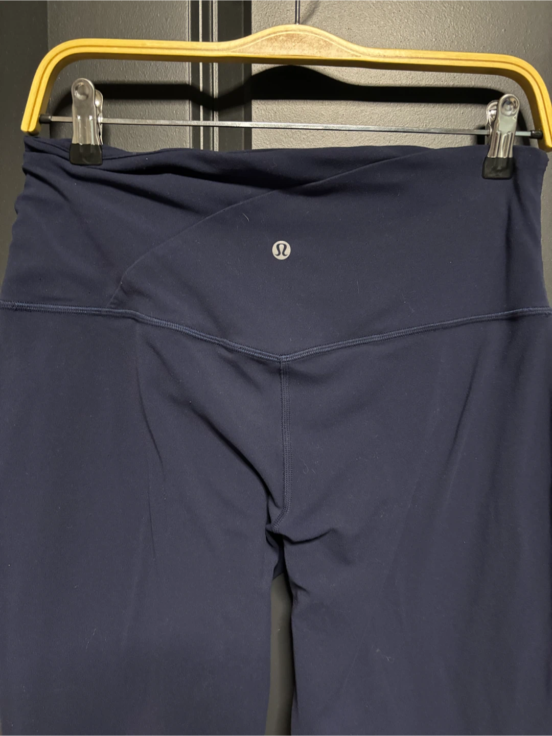 Lululemon Women's Yoga Leggings Size 12 - photo 4