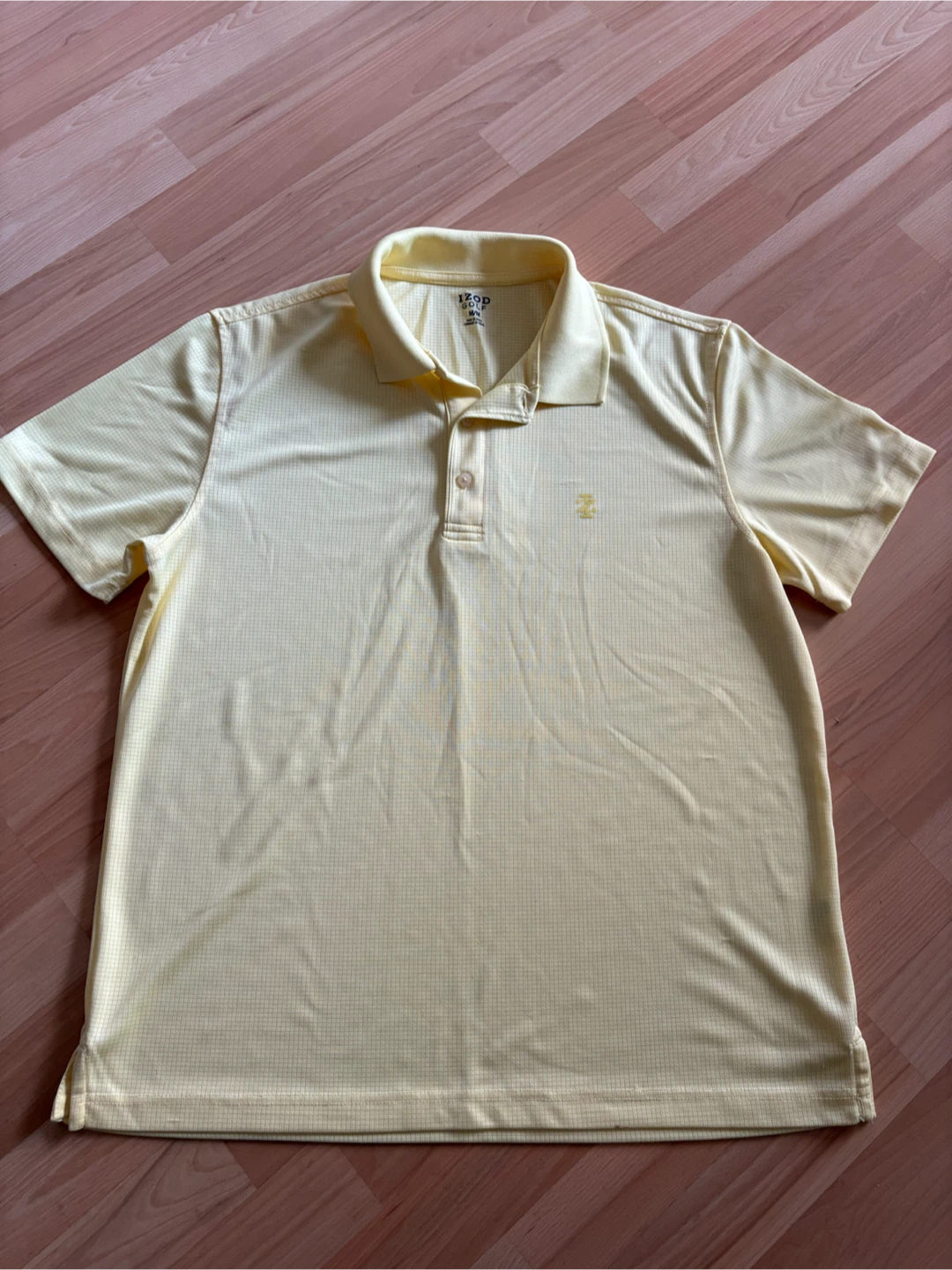 Men’s Izod Golf Shirt Size Medium