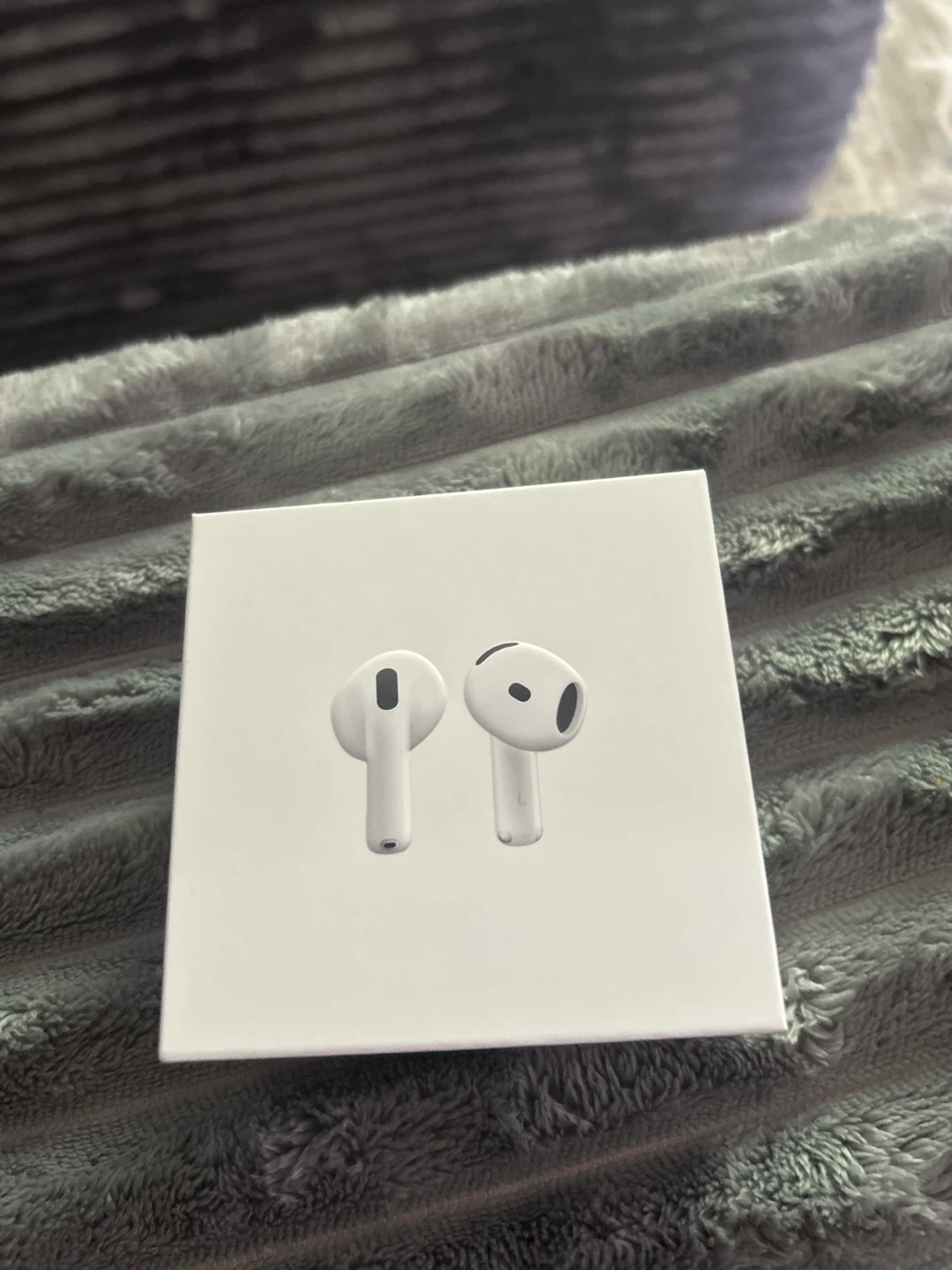 Apple AirPods (5th generation)