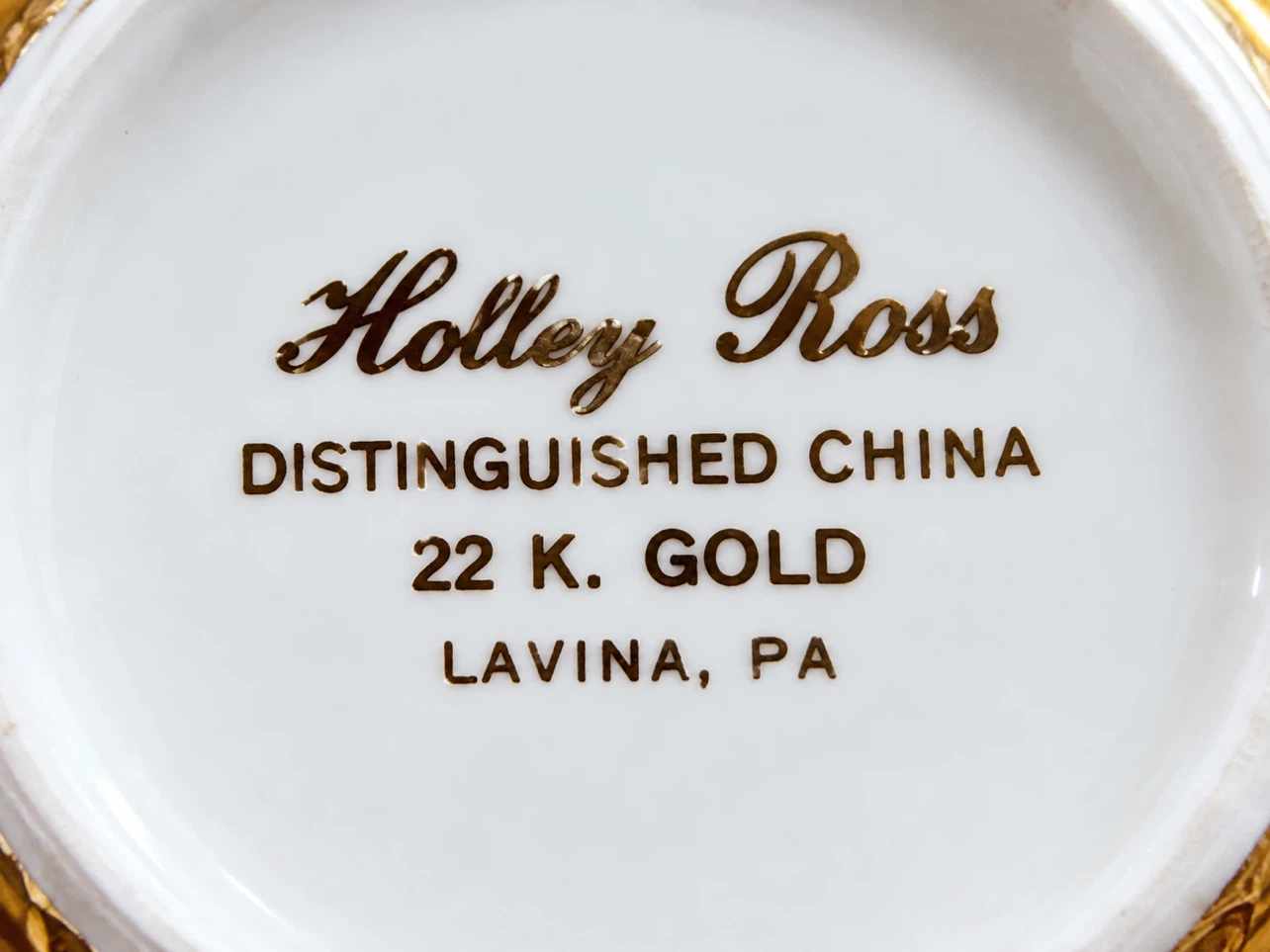 Hall’s Rose Distinguished China 22K Gold Teapot – Leechburg, PA - photo 3
