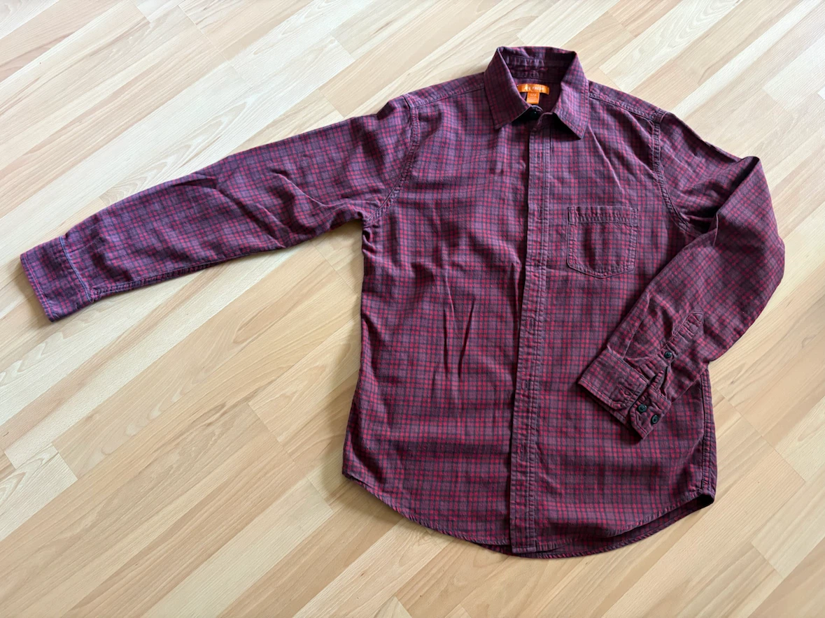 Men’s Shirt Size Small