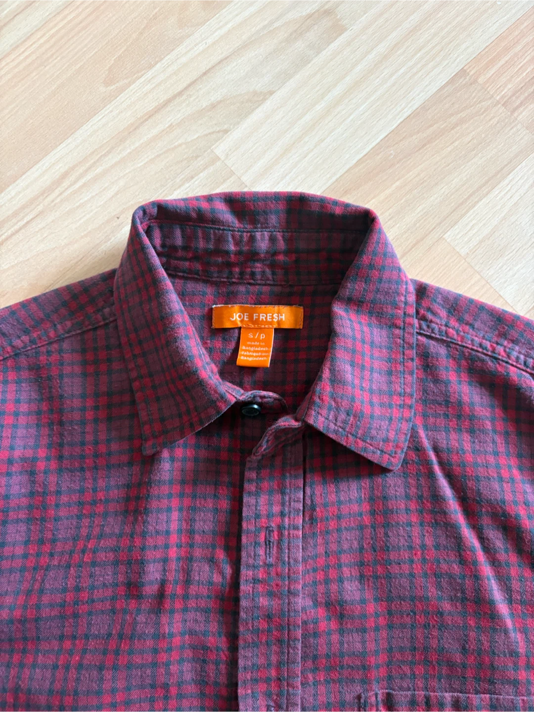 Men’s Shirt Size Small - photo 2