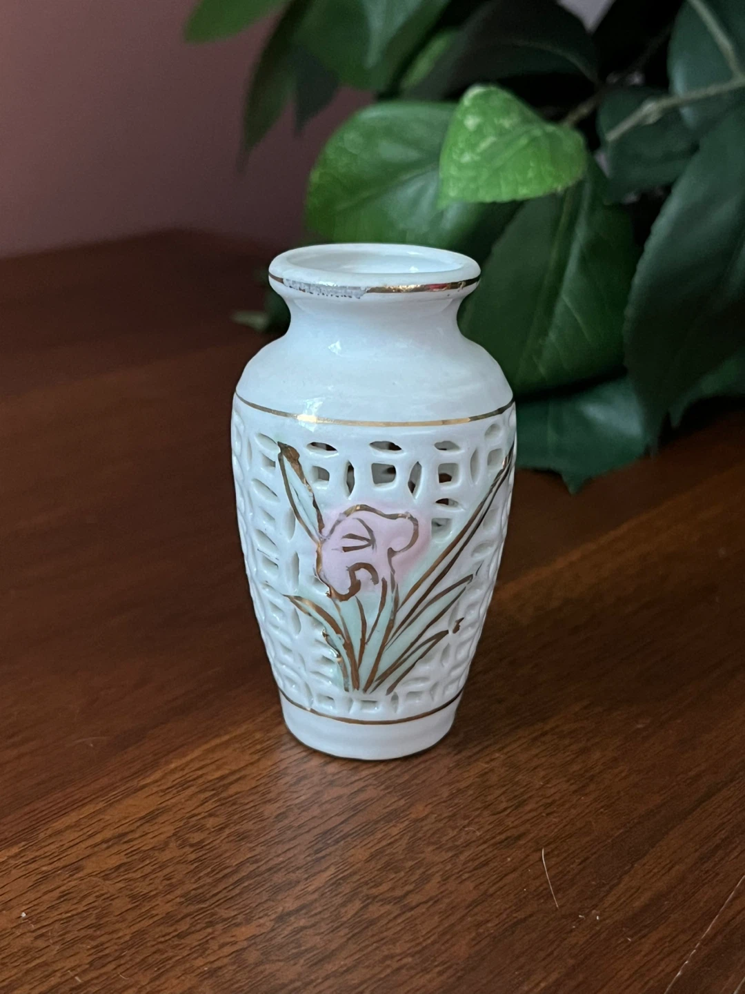 Miniature Porcelain Lattice Vase - photo 2