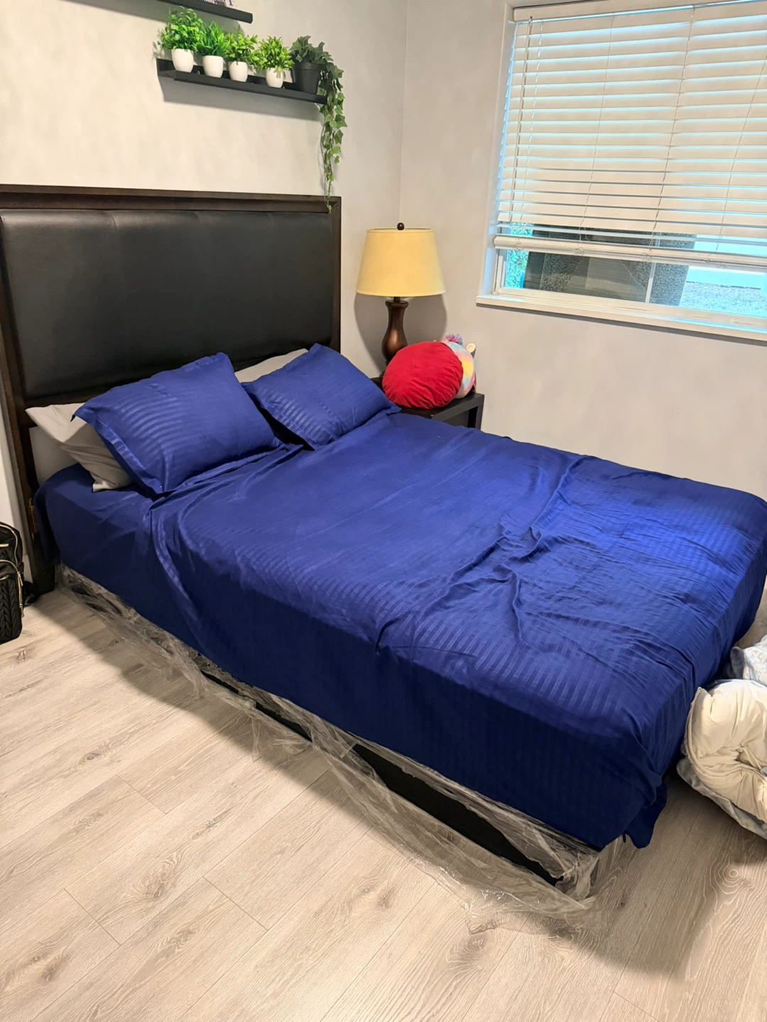 Queen size bed with mattress