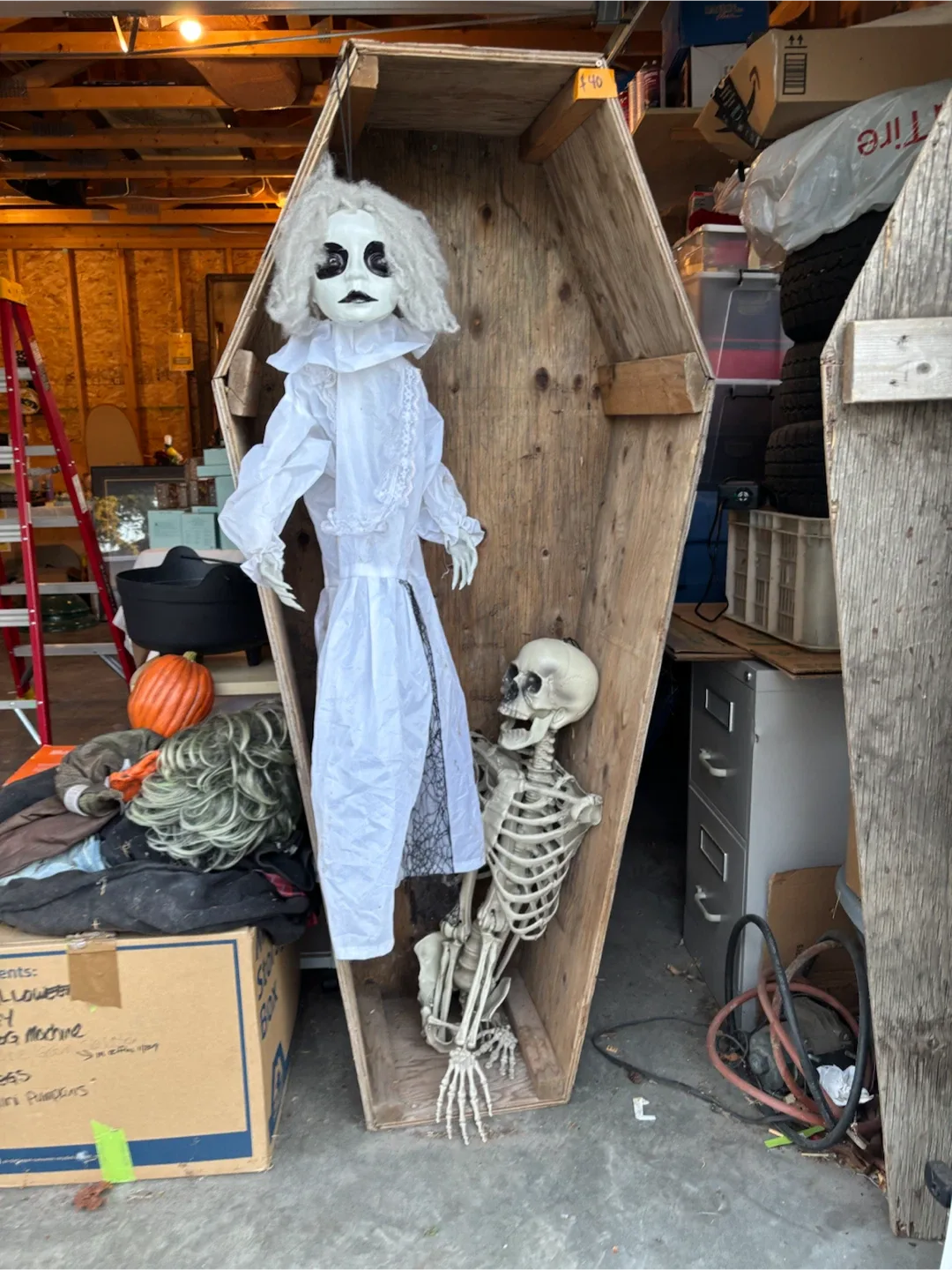 Halloween Decorations - cross posted - photo 3