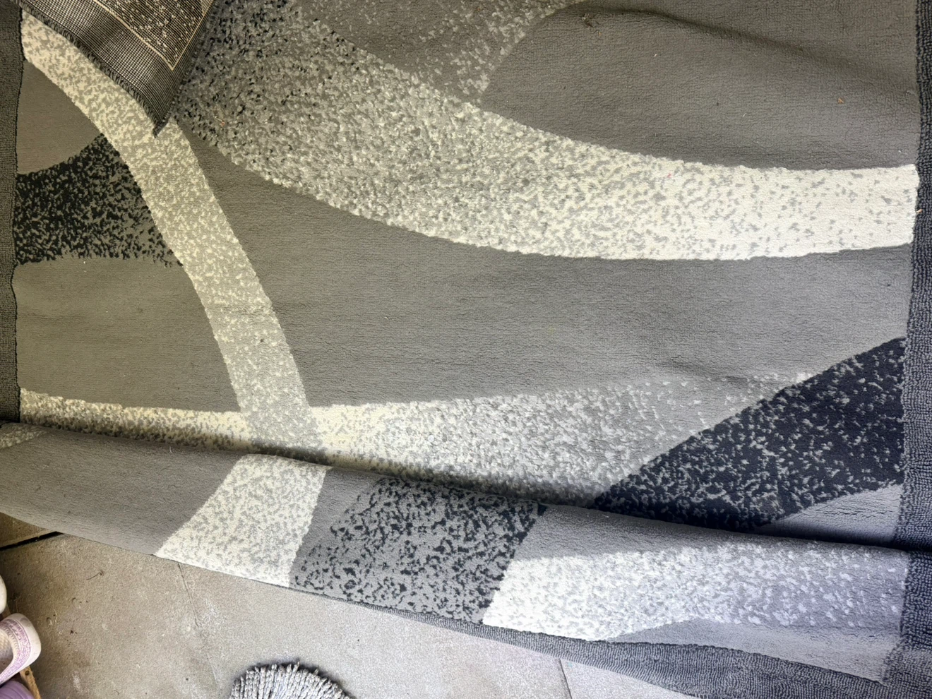 Abstract Grey Geometric Area Rug - photo 2