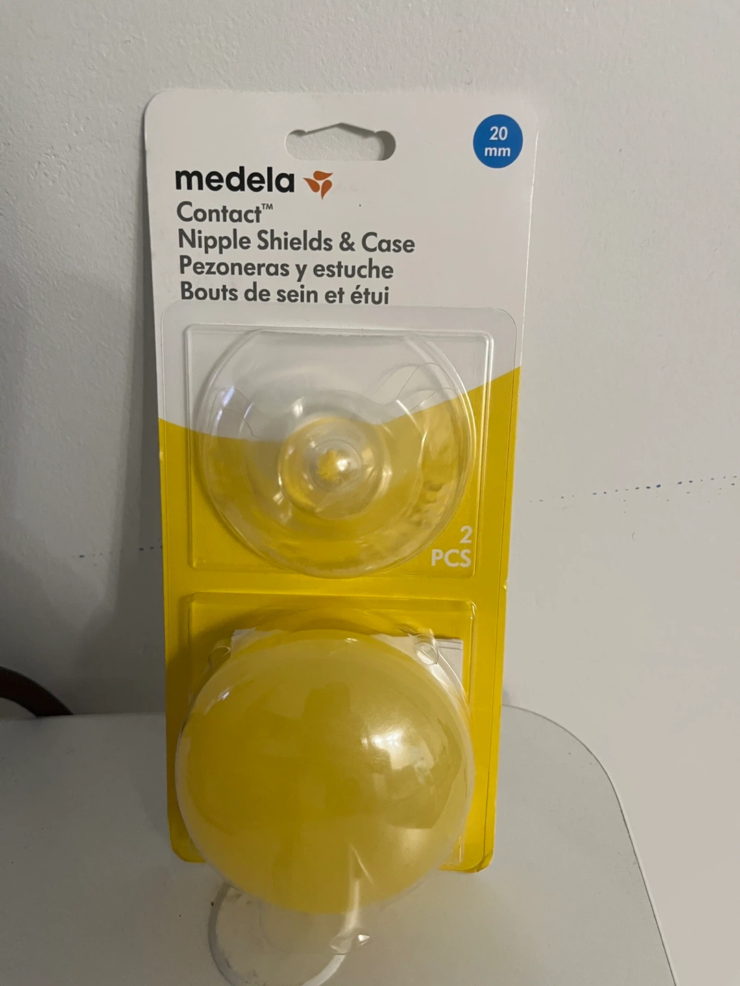 New in box- Medela Contact Nipple Shields & Case 20mm