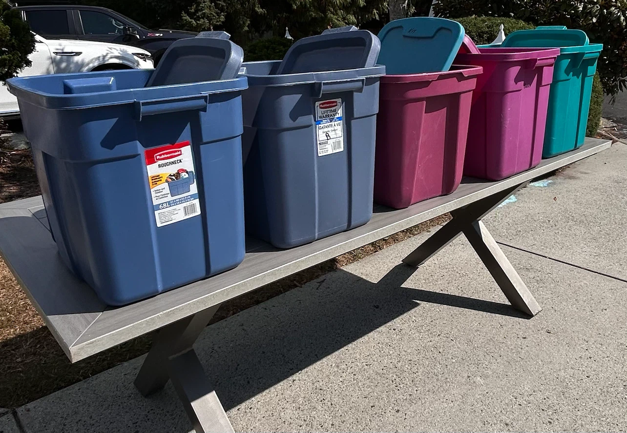5 large Storage Totes with lids