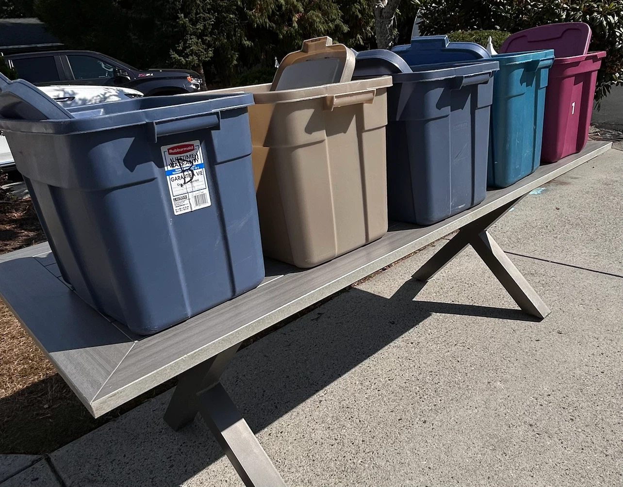 5 large Storage Totes with lids