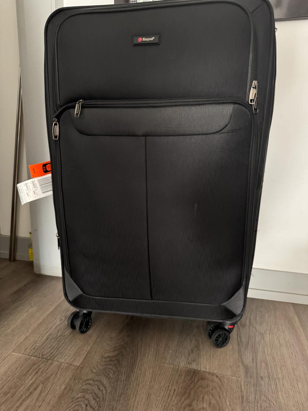 Ezzyrol Black Large Suitcase