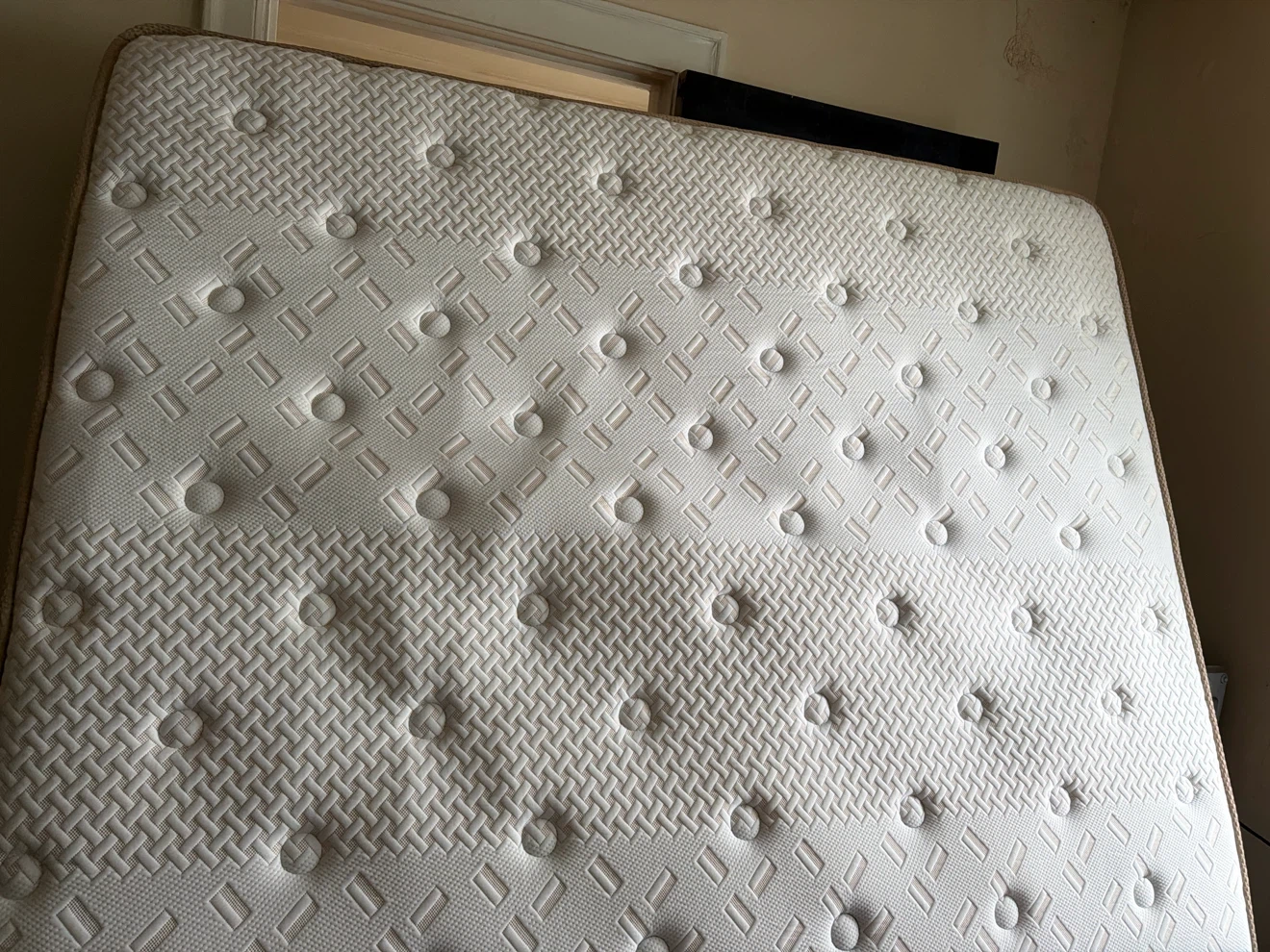 Full Size Tufted Mattress