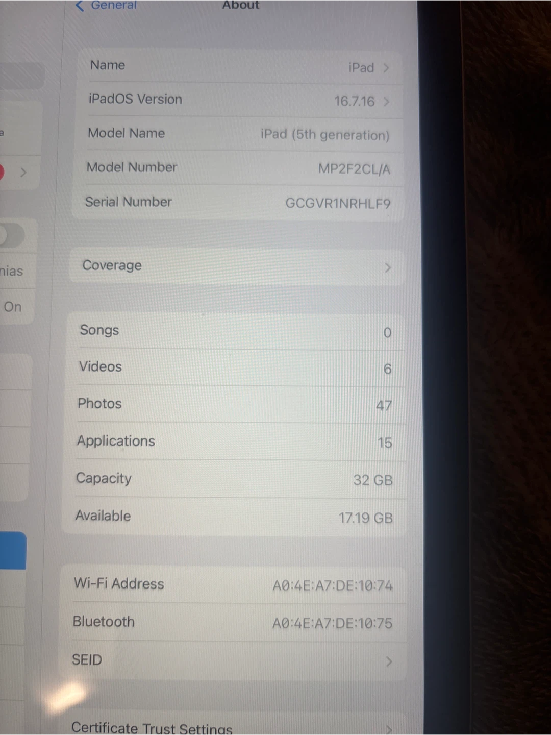 Apple iPad 5th Generation 32GB - photo 3