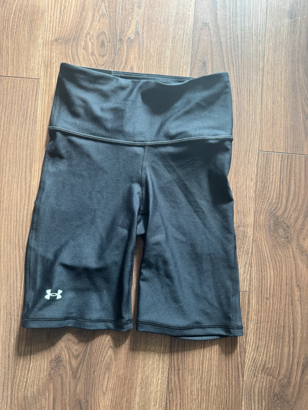 🖤 Under Armour Classic Black Biker Shorts – Brand New, XS