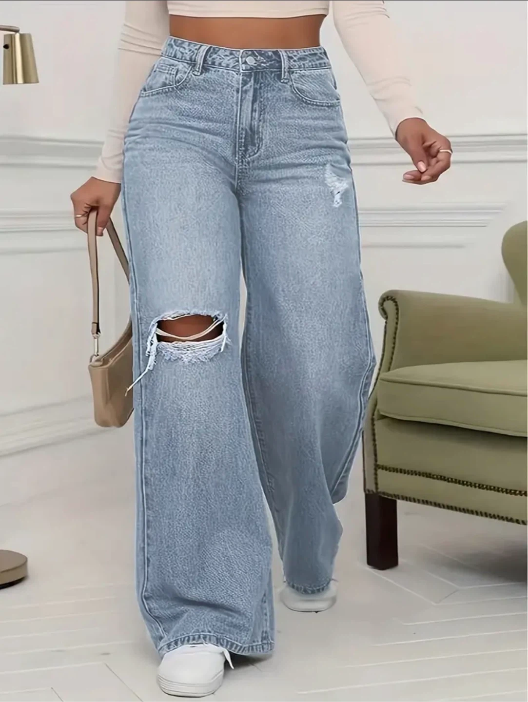 Light wash ripped wide-leg jeans