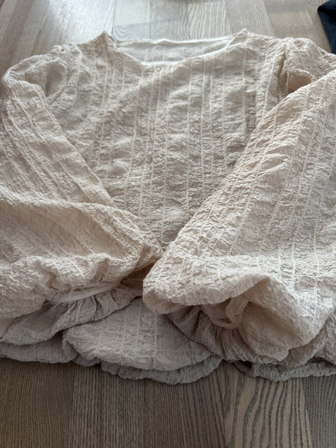 size S Cream textured long-sleeve top