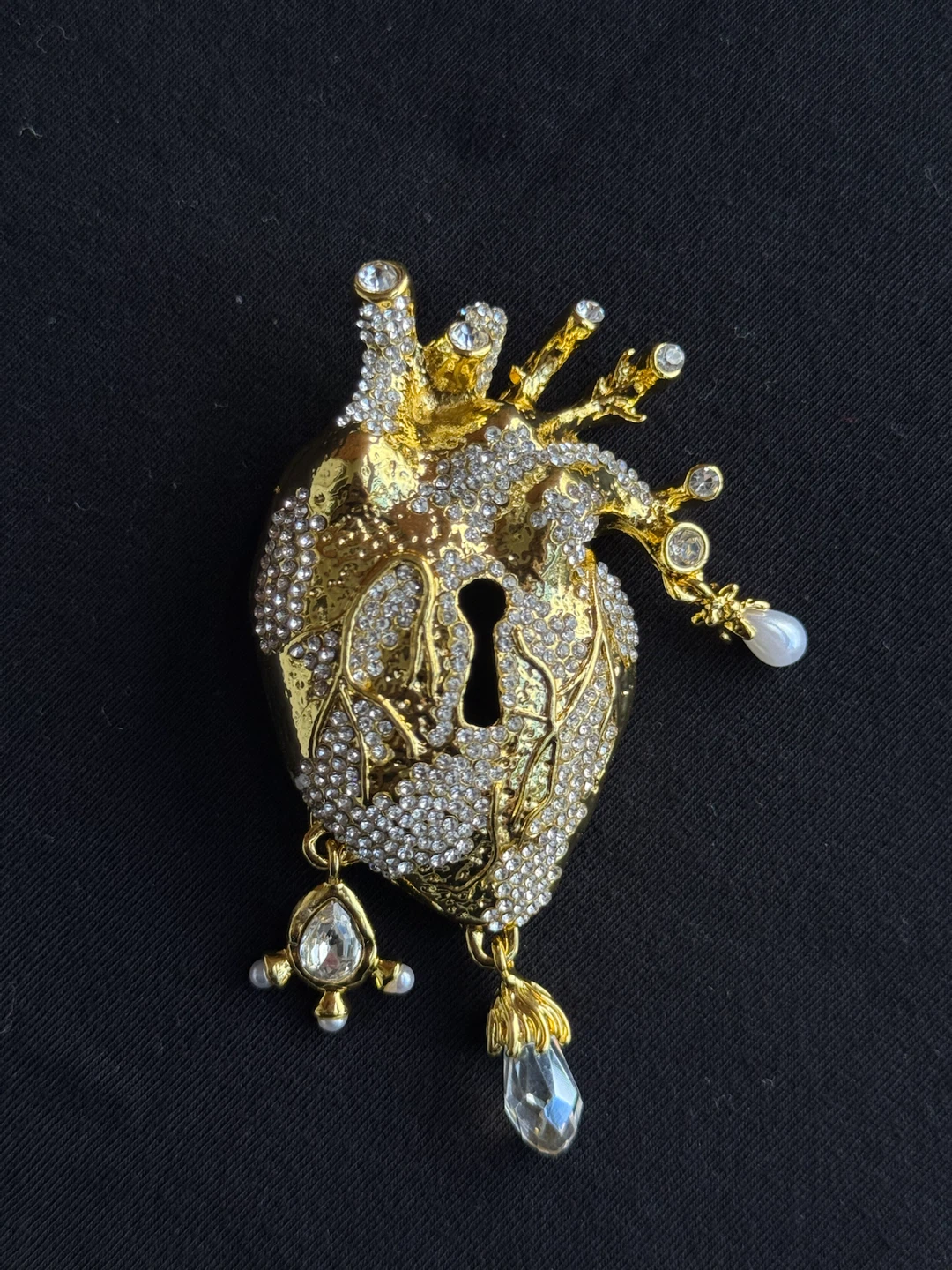 Schiaparelli Inspired heart shaped brooch - photo 2