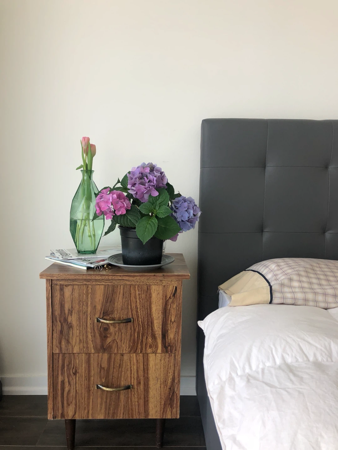 MOVING SALE 🌟 Vintage Wood Grain Two-Drawer Bedside Table