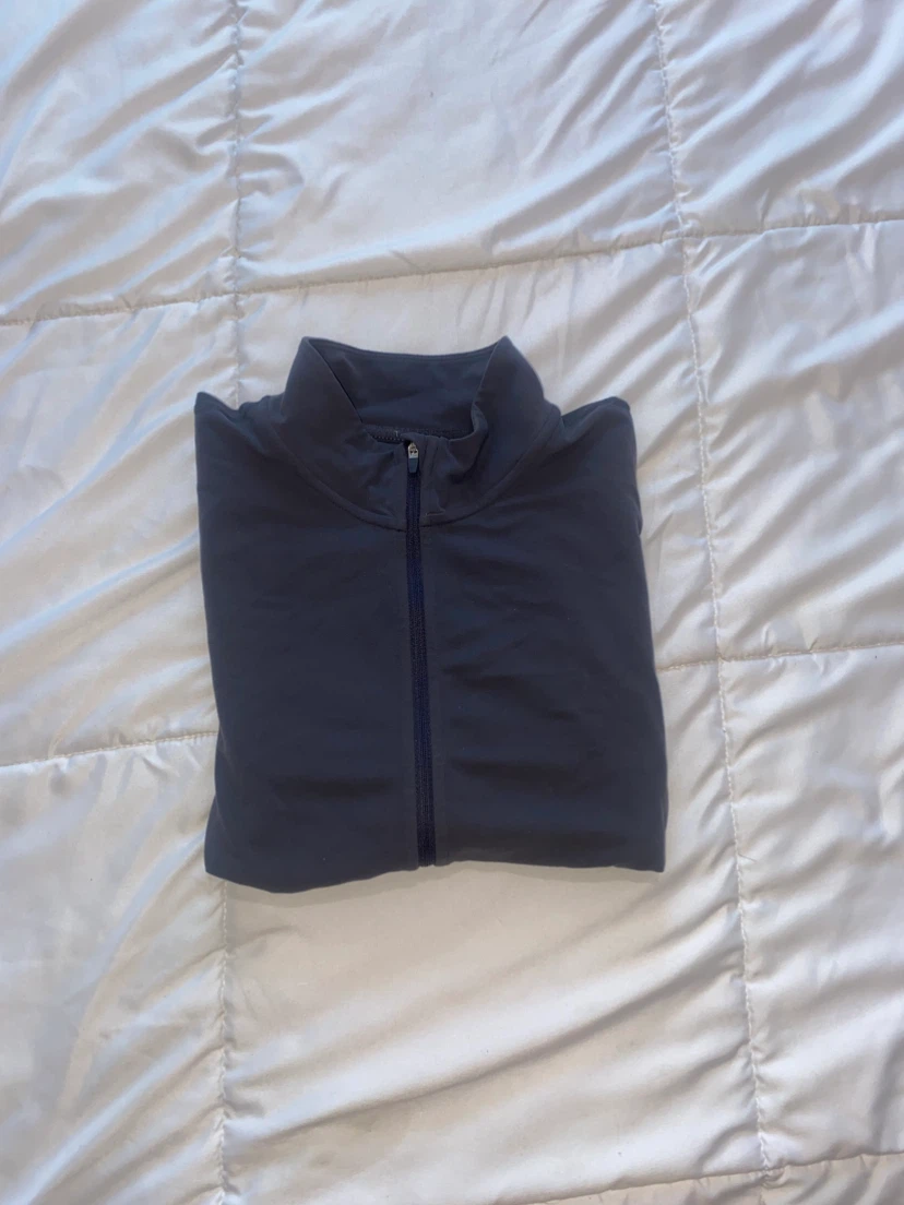 Aritzia zip up - photo 2